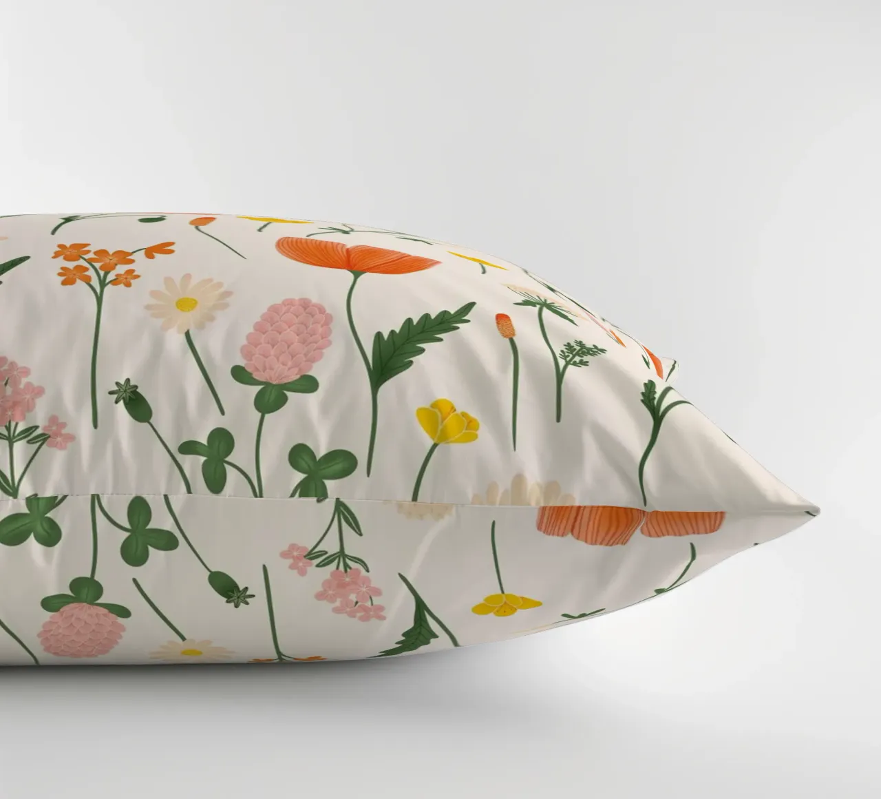 incantevoli fiori di campo cuscino da nicigabrieldesigns