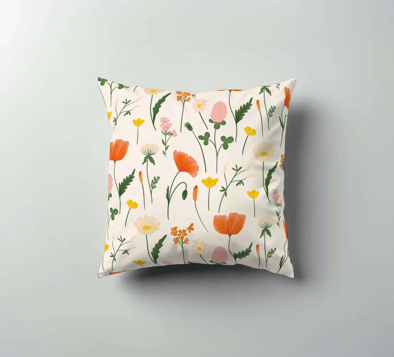 incantevoli fiori di campo cuscino da nicigabrieldesigns