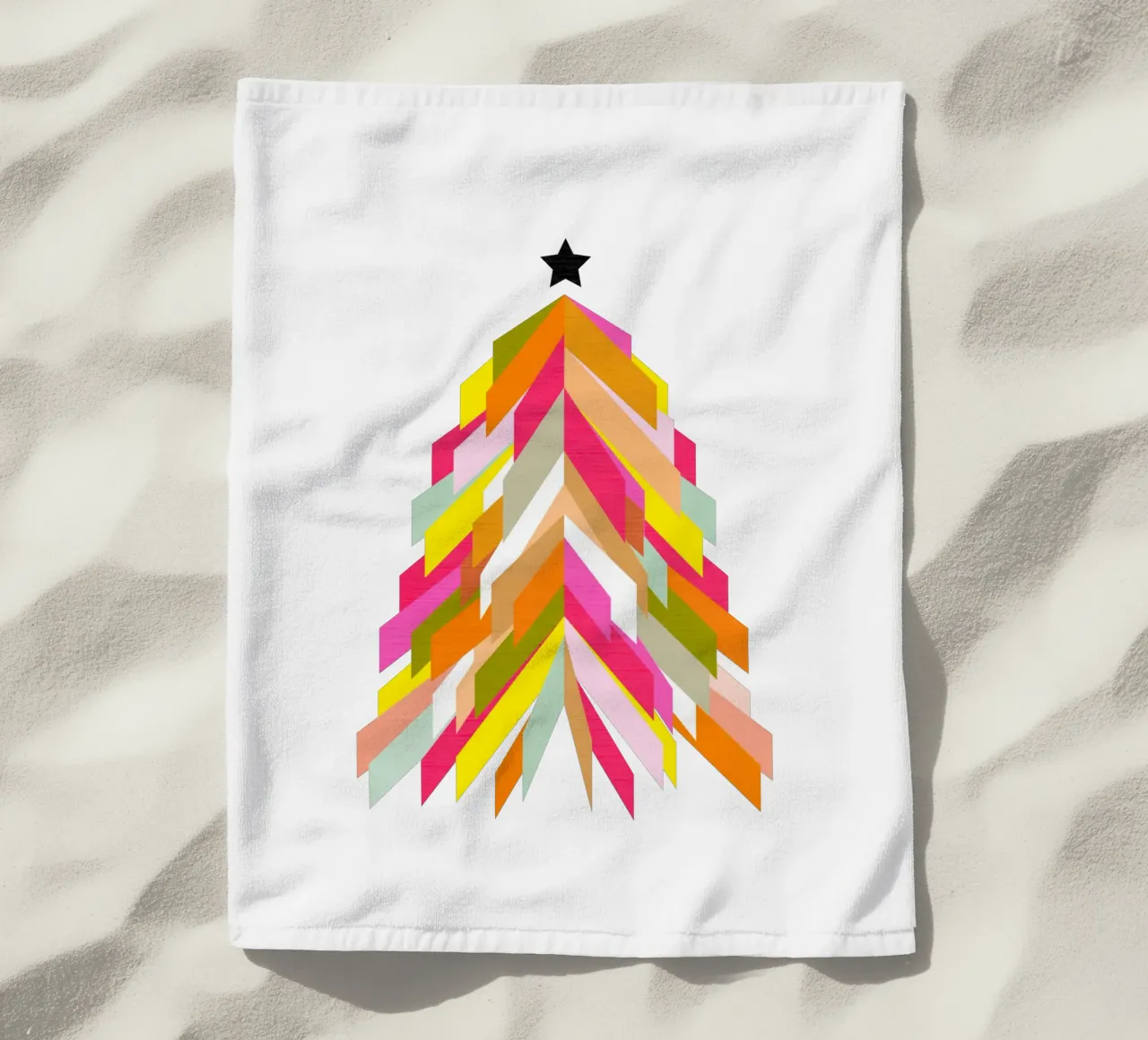 Albero di Natale retrò su bianco telo mare da Dominique Vari