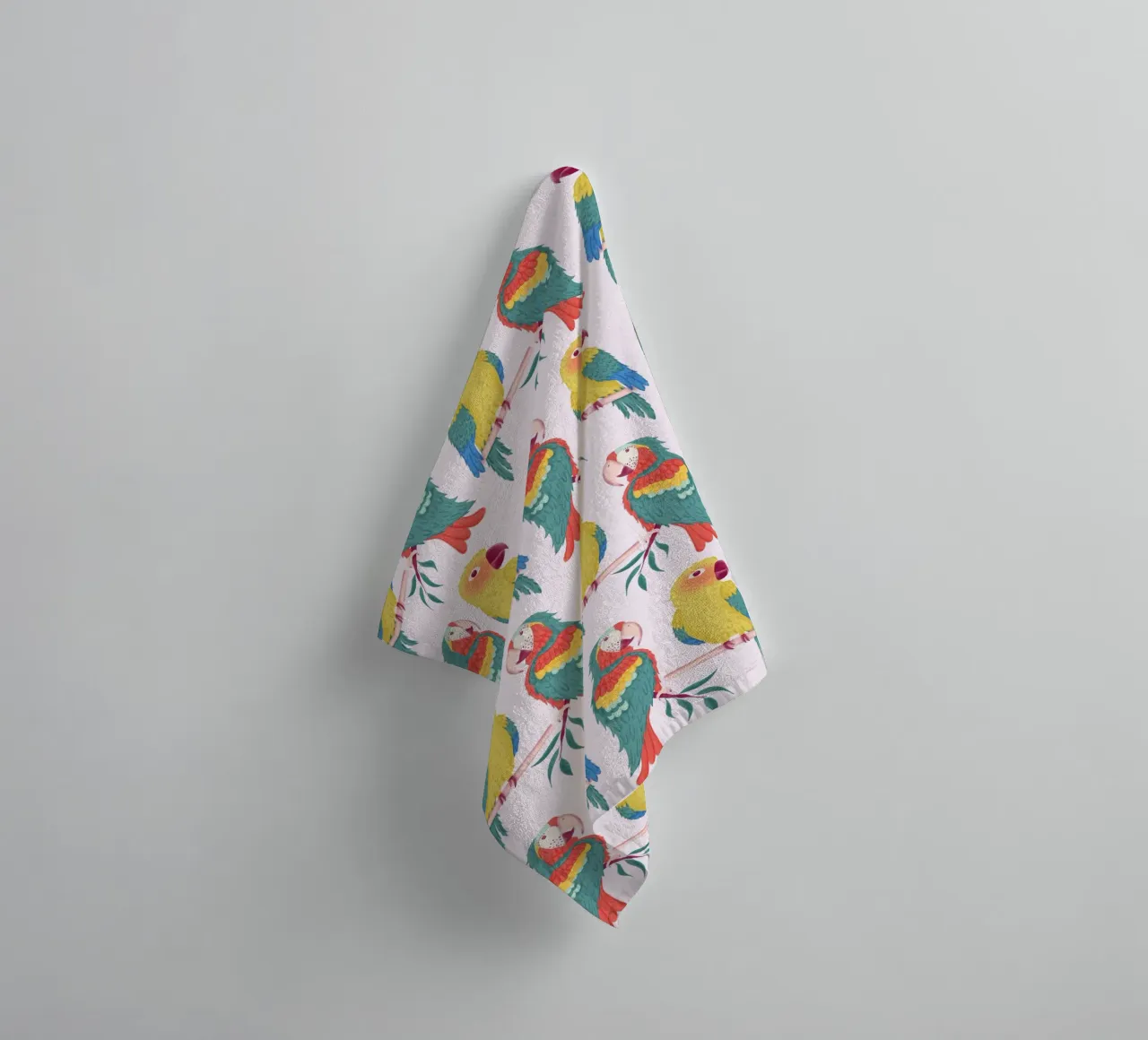 Pappagalli colorati asciugamano da bagno da nicigabrieldesigns