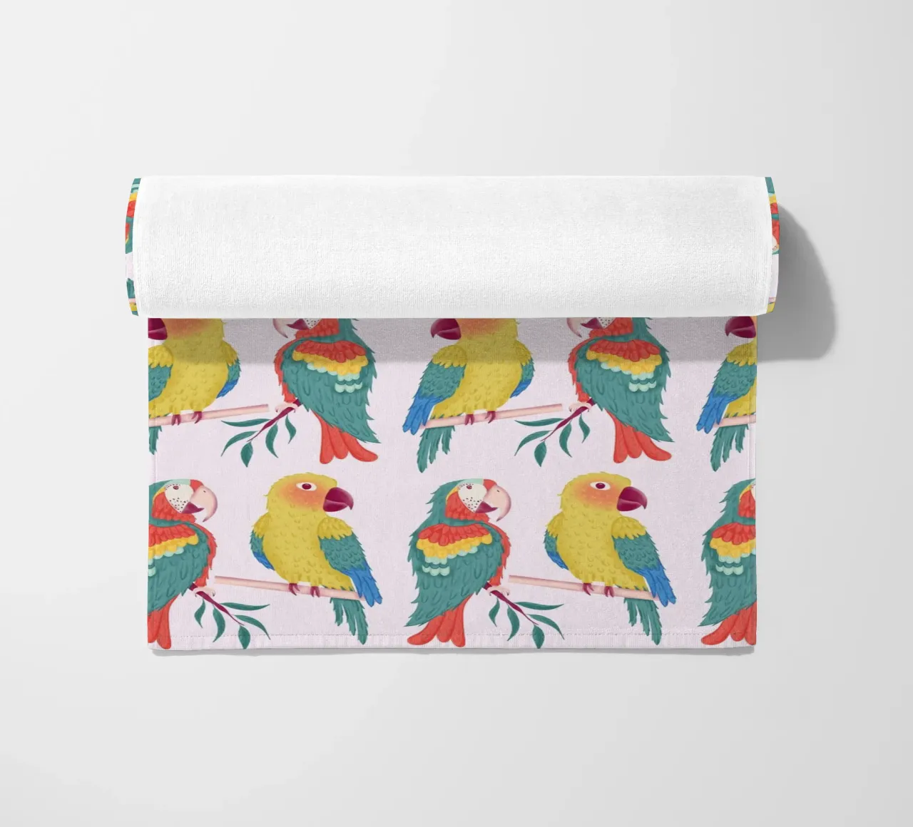 Pappagalli colorati telo mare da nicigabrieldesigns