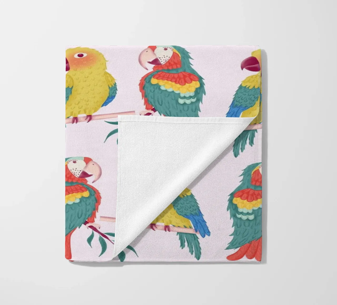 Pappagalli colorati telo mare da nicigabrieldesigns