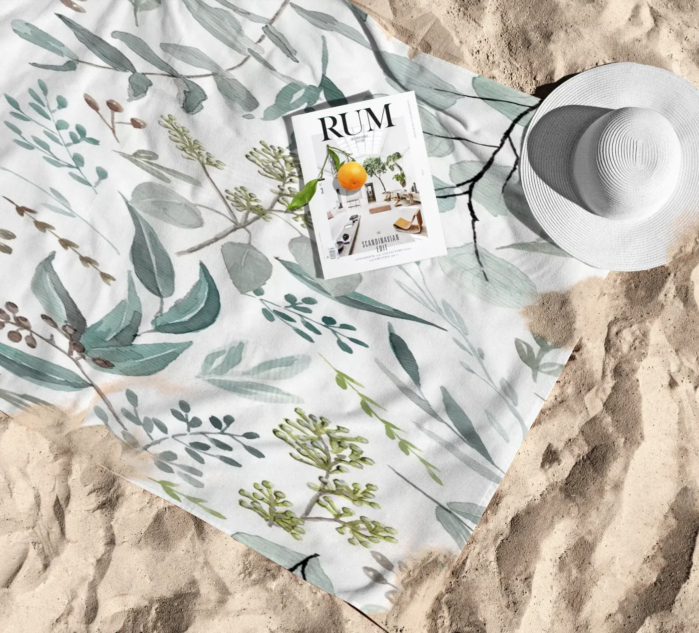 Eucalyptus Leaves Boho Pattern telo mare da anisillustration