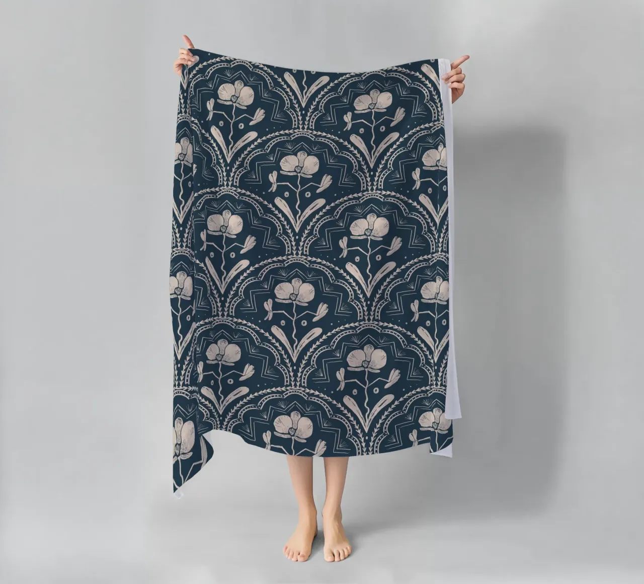 Bohemian Orchid Blue Tiles Pattern telo mare da anisillustration