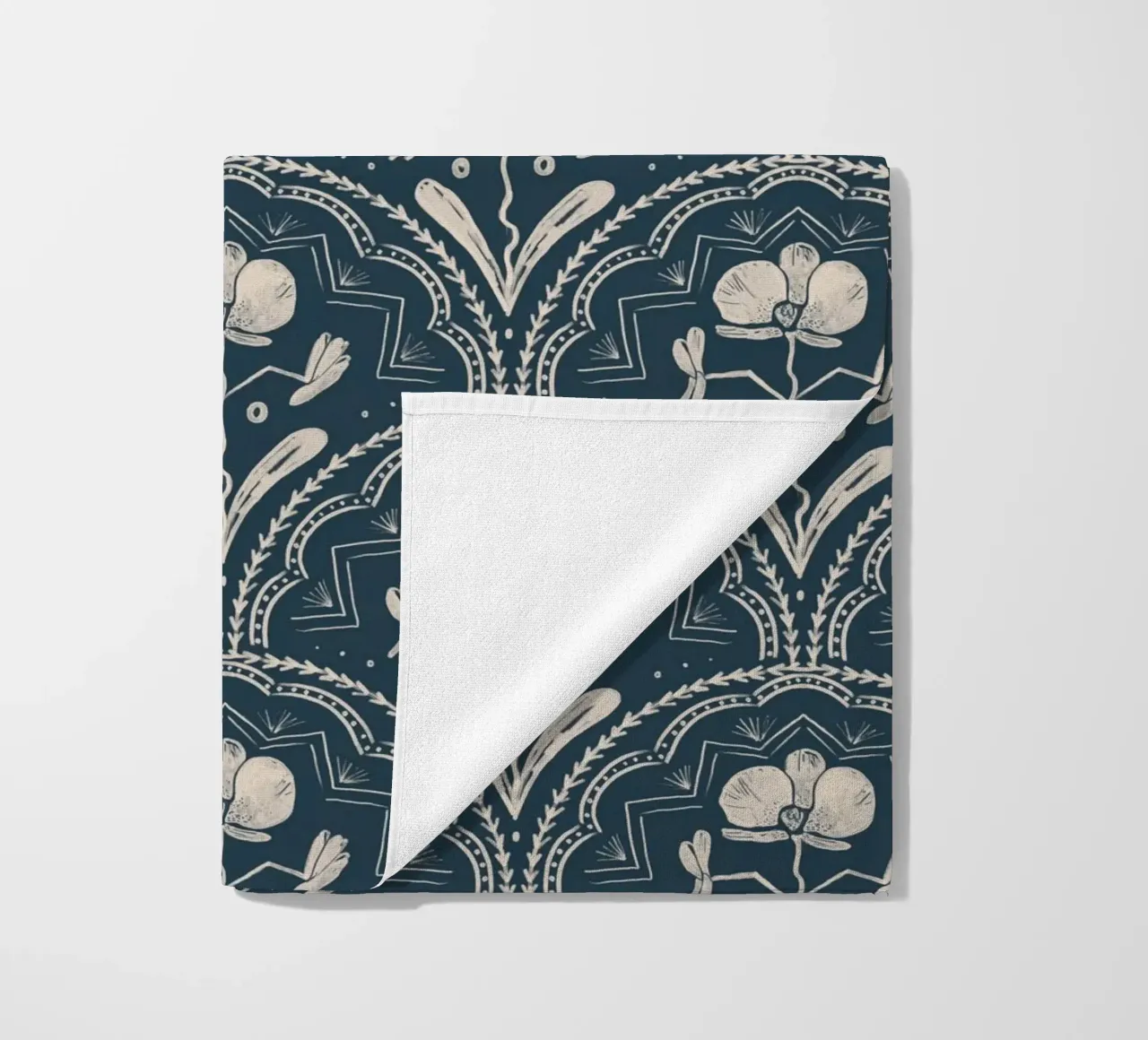 Bohemian Orchid Blue Tiles Pattern telo mare da anisillustration
