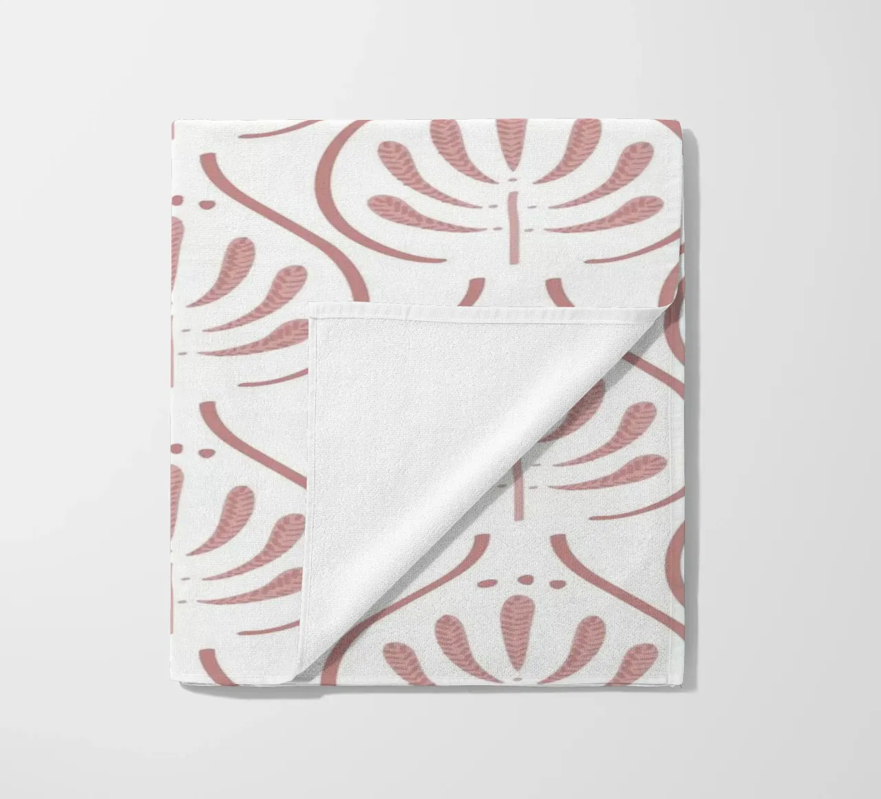 Boho Tiles Pink Pattern telo mare da anisillustration