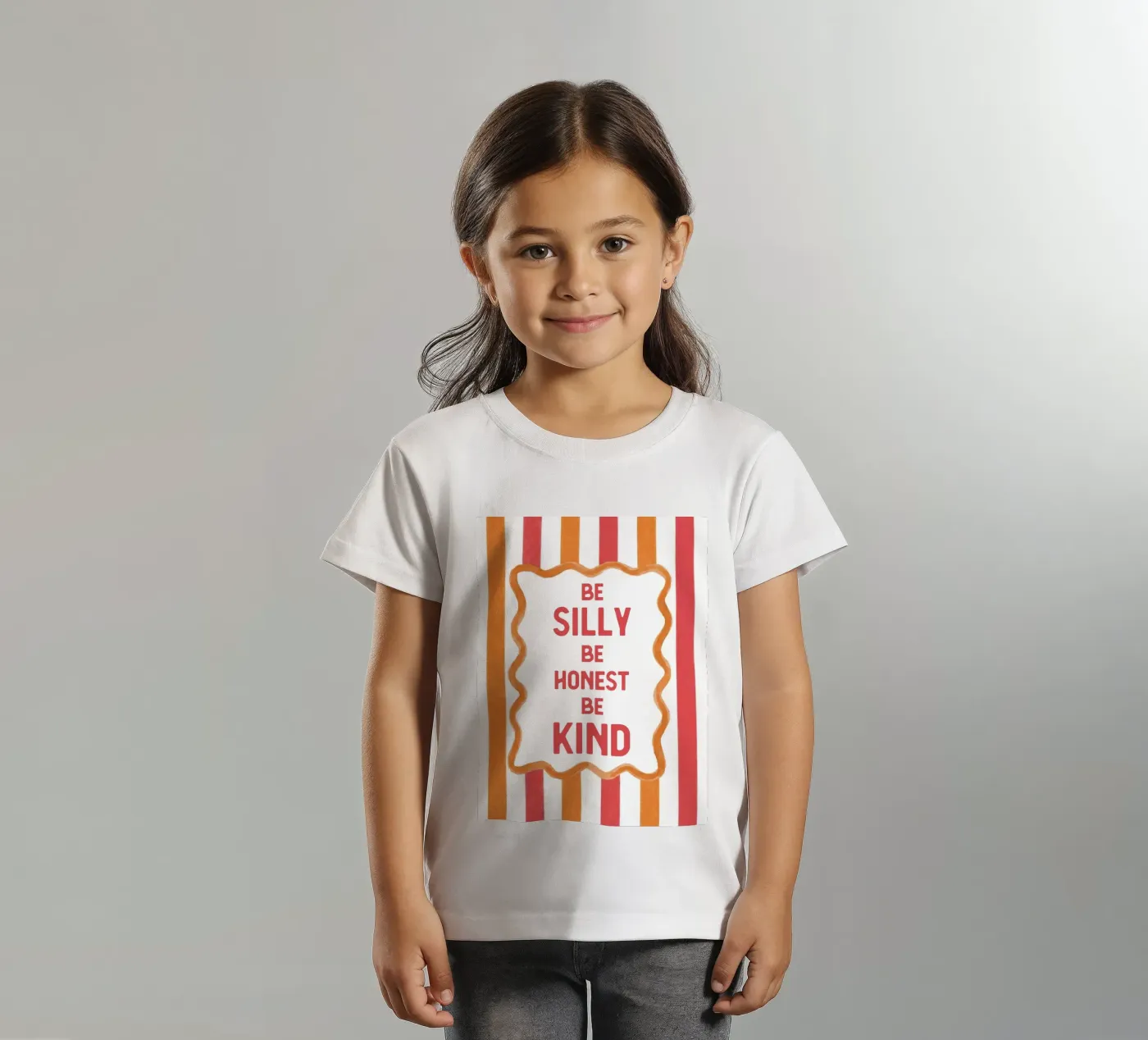 Sei albern, sei ehrlich, sei freundlich Kinder T-Shirt von Happyfacespace