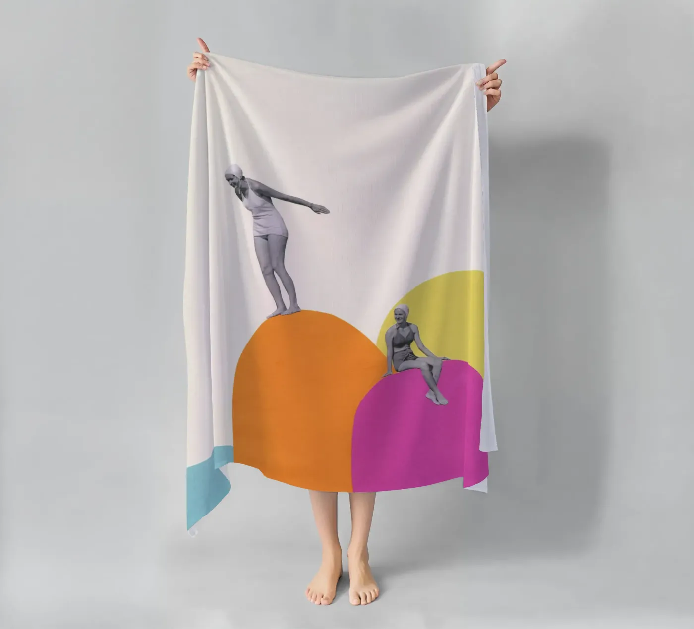 Cliff Diving Strandtuch von Cassia Beck Collage