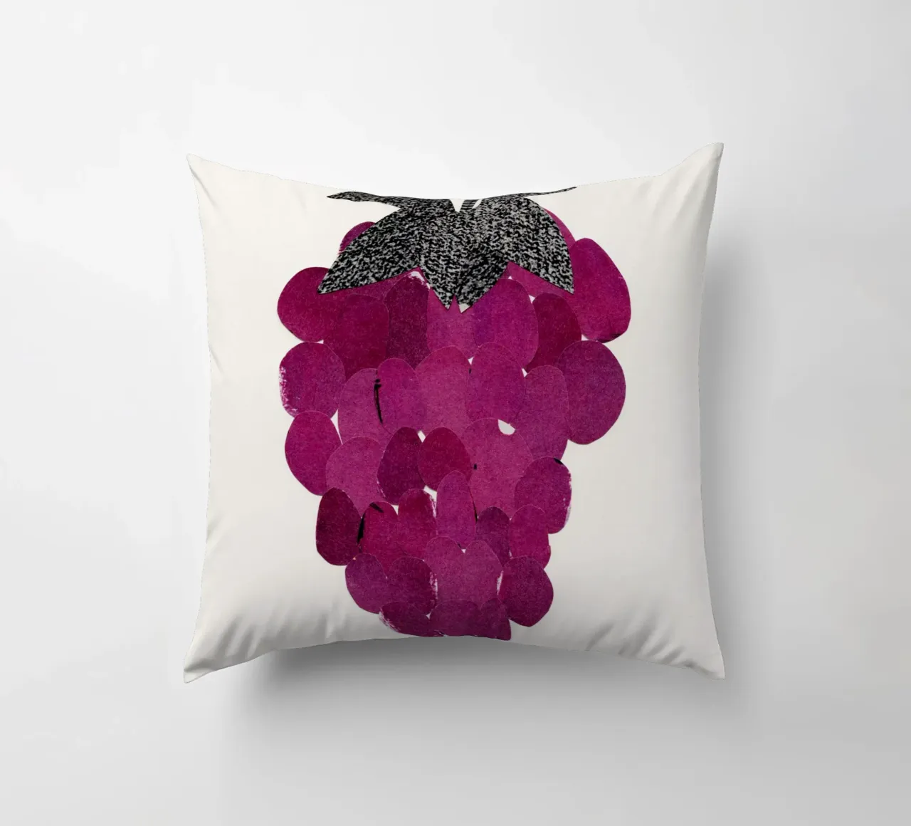 Grapes Kissen von Cassia Beck Collage