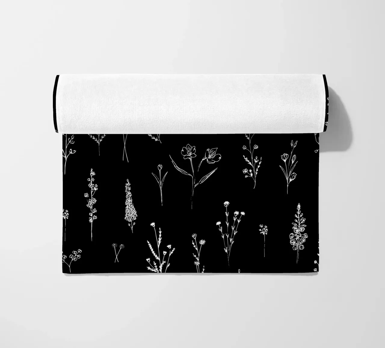 Black Wildflowers Minimalist Line Art Pattern telo mare da anisillustration