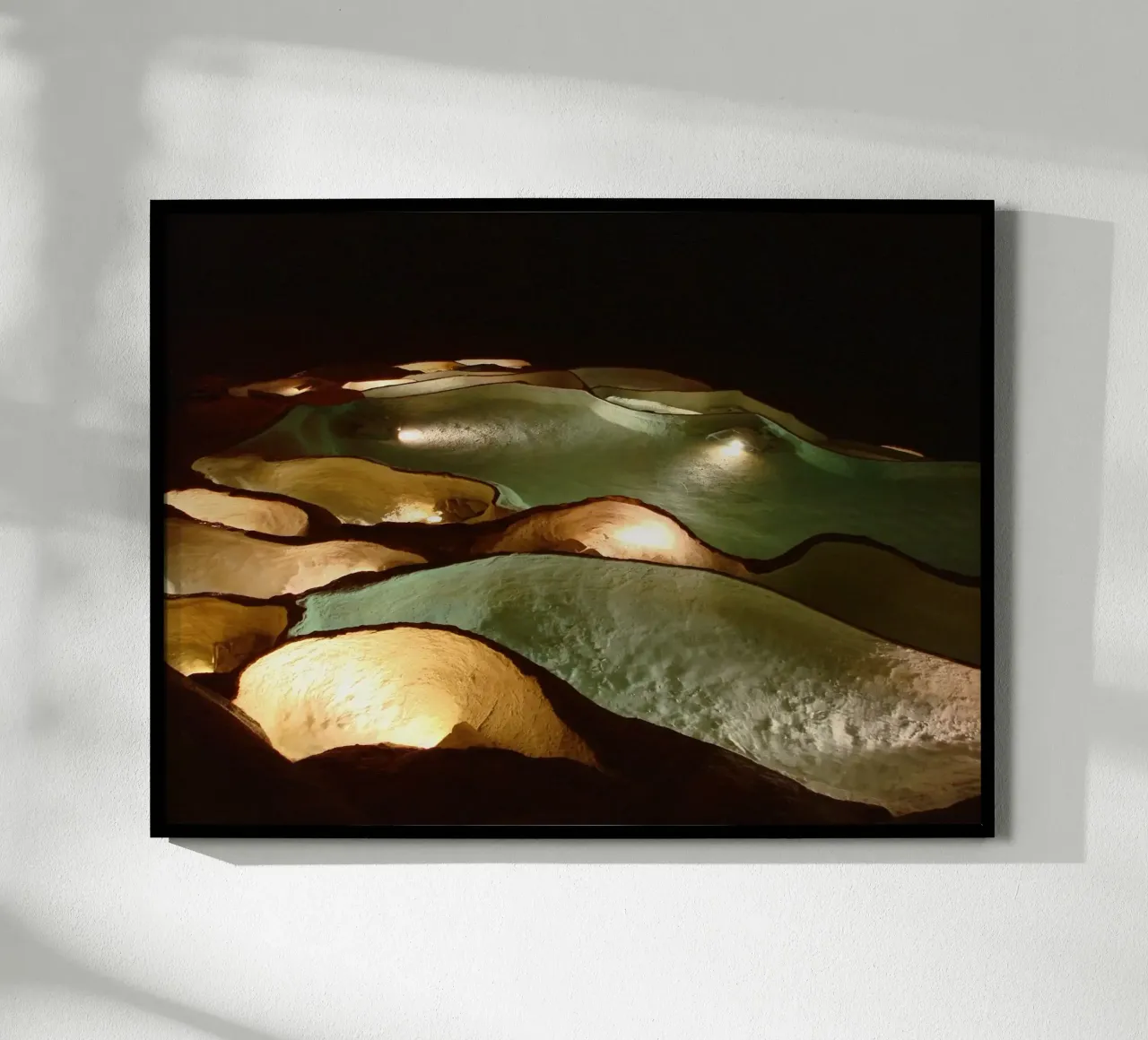 Light up the Dark poster con telaio in legno da menega sabidussi | moods