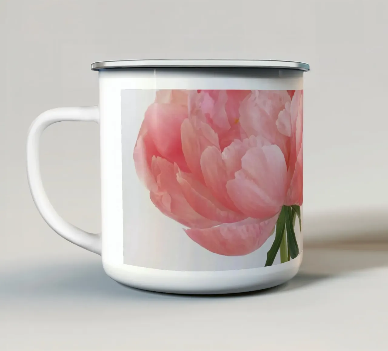 Peonie tazza in smalto da Cassia Beck Photography