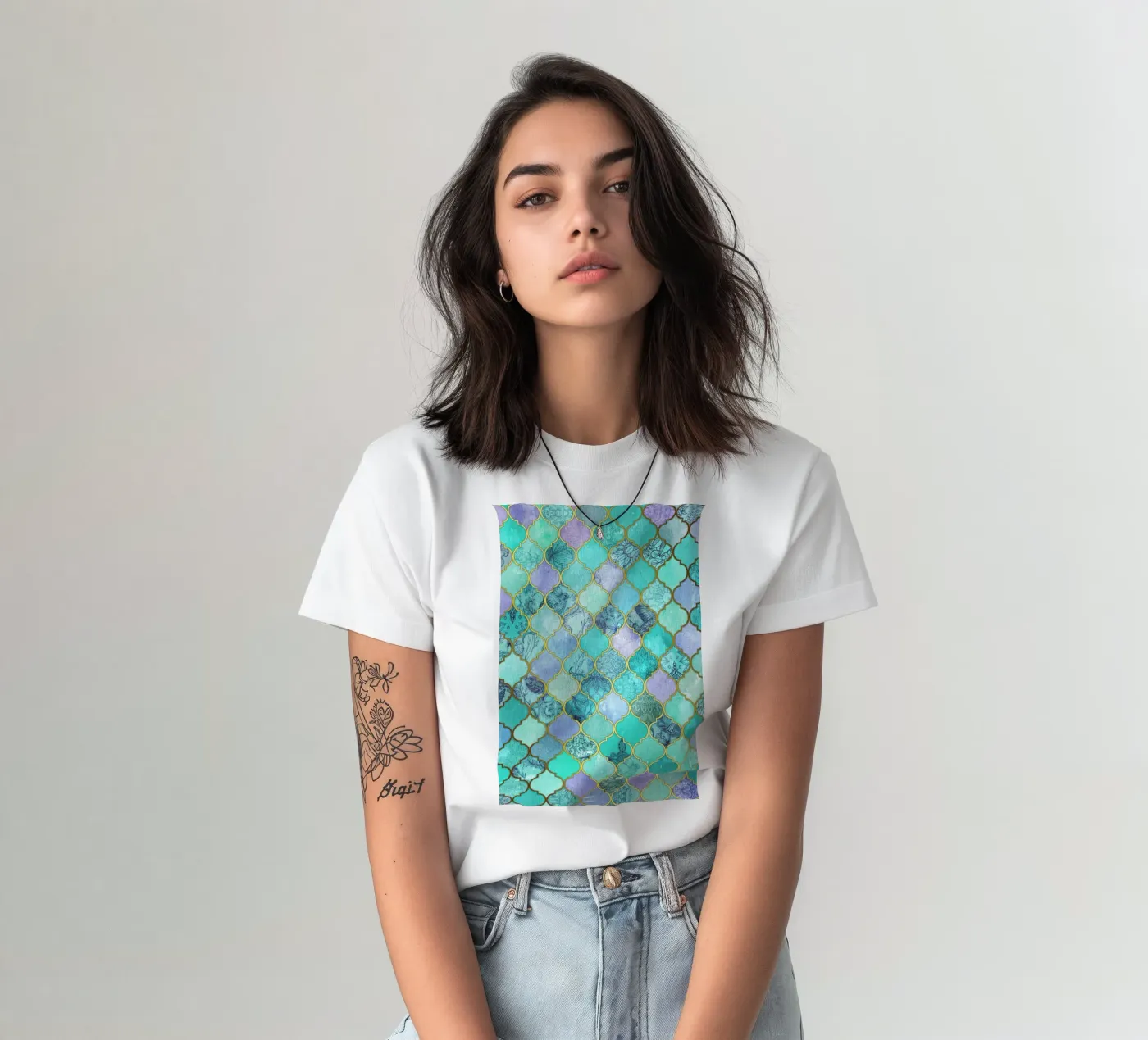 Mint Moroccan Tile Pattern t-shirt da Micklyn Le Feuvre