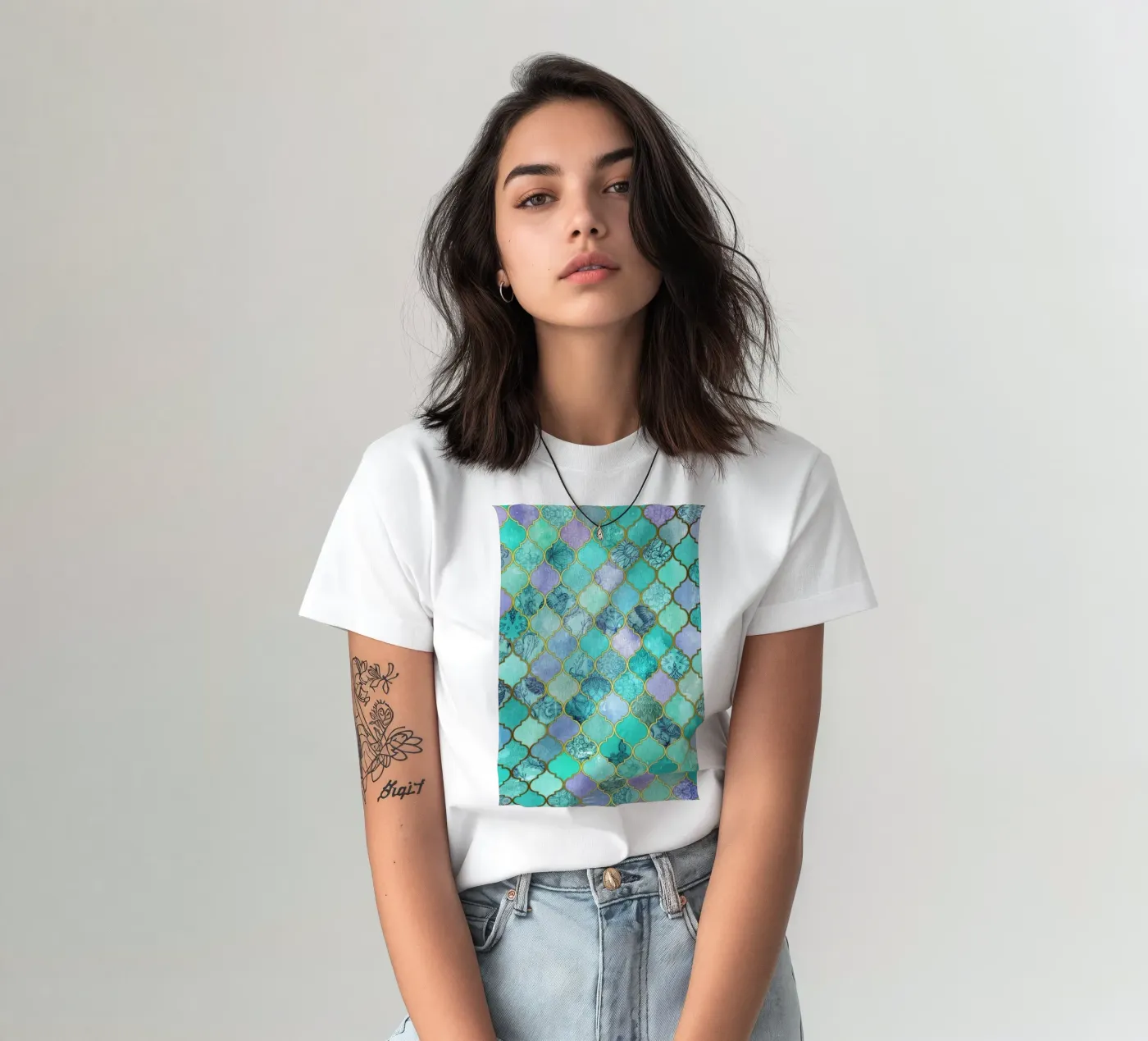 Mint Moroccan Tile Pattern t-shirt da Micklyn Le Feuvre