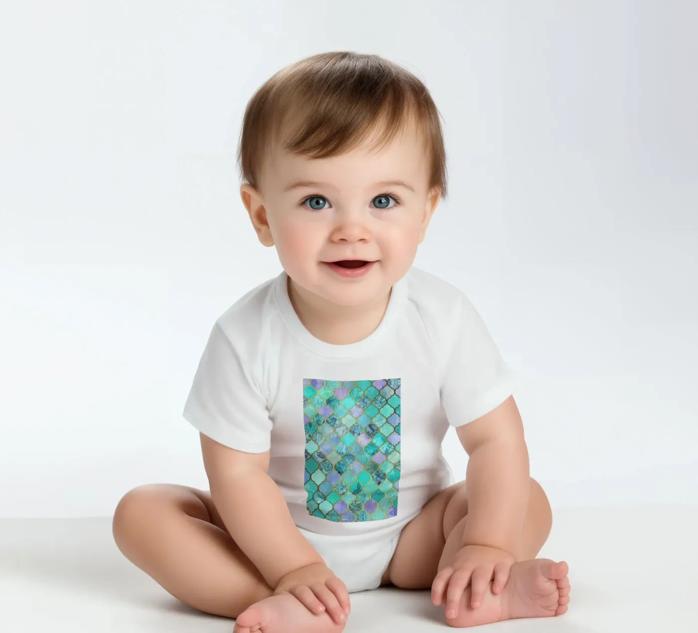 Mint Moroccan Tile Pattern body bébé de Micklyn Le Feuvre