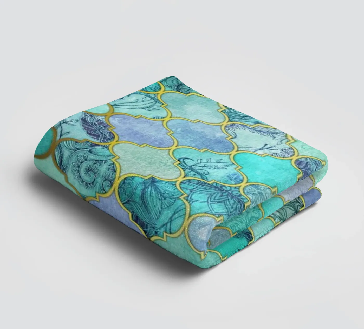 Mint Moroccan Tile Pattern badhanddoek van Micklyn Le Feuvre