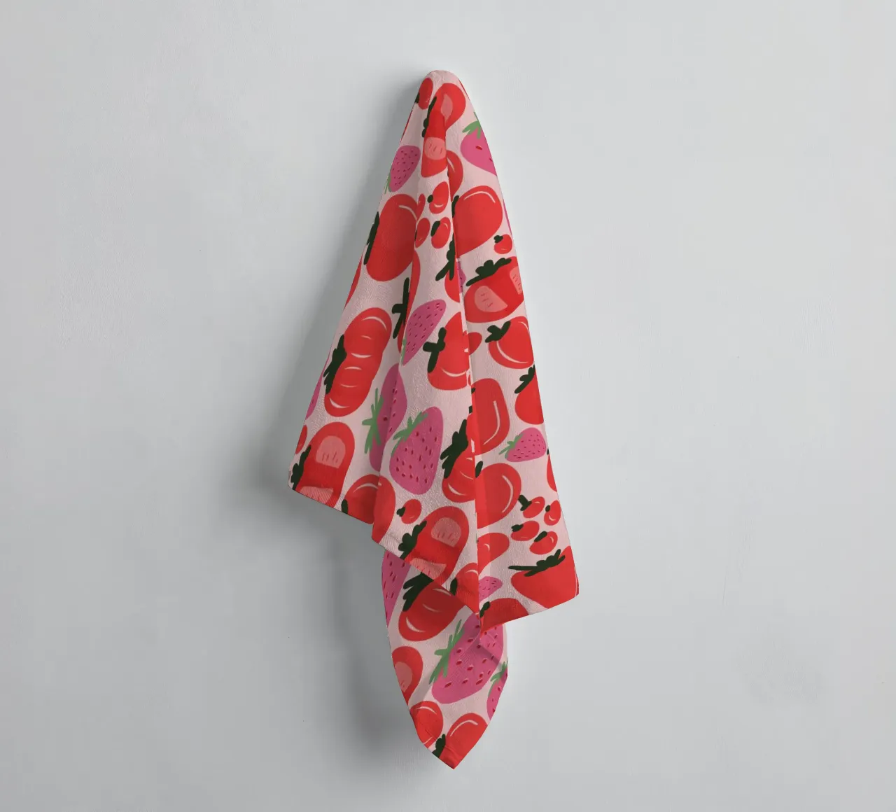 Tomatoes and Strawberries Handtuch von anisillustration