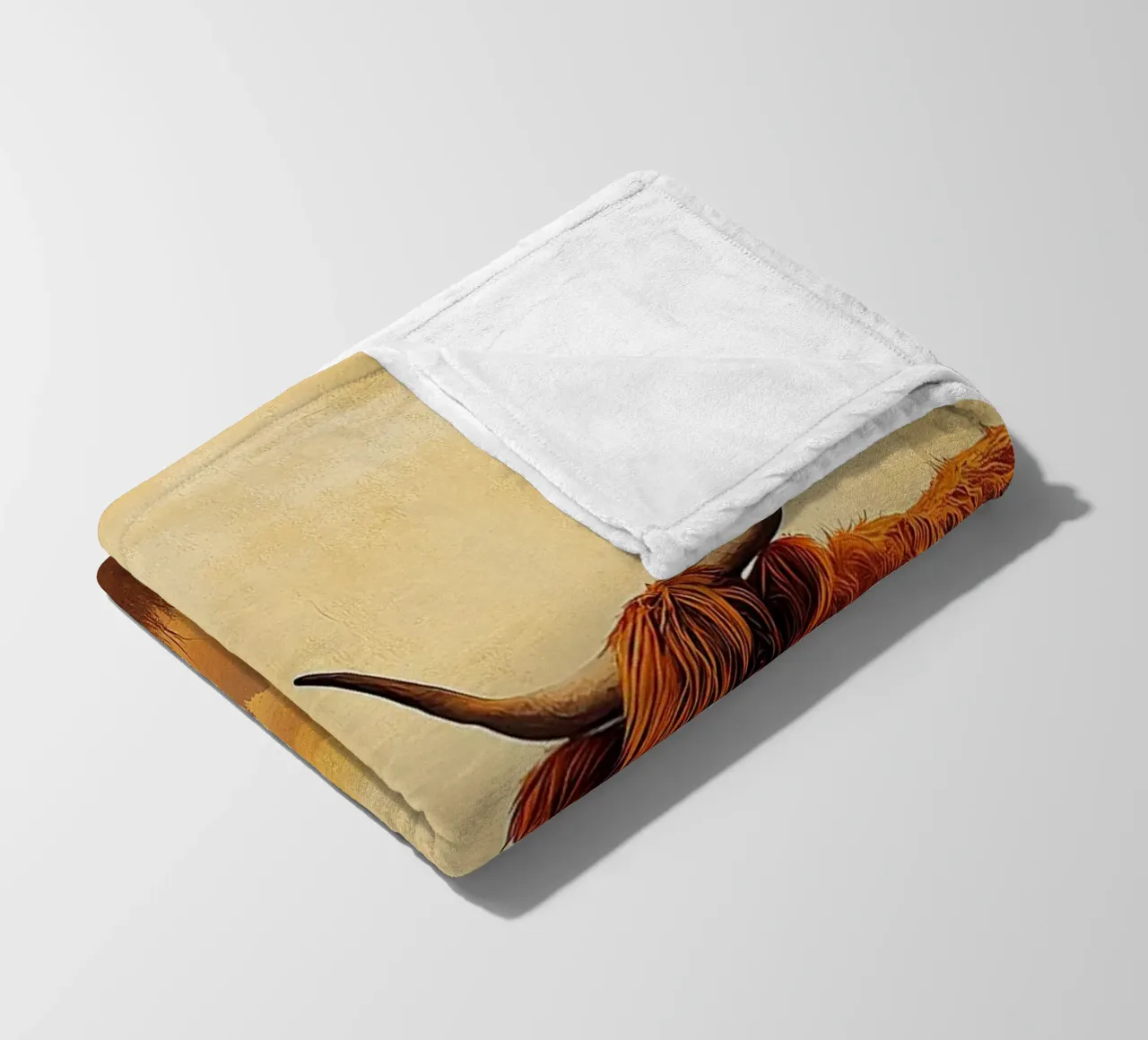 Selvaggia e morbida: la forza tranquilla delle Highlands coperta in pile da Nikis Art Studio