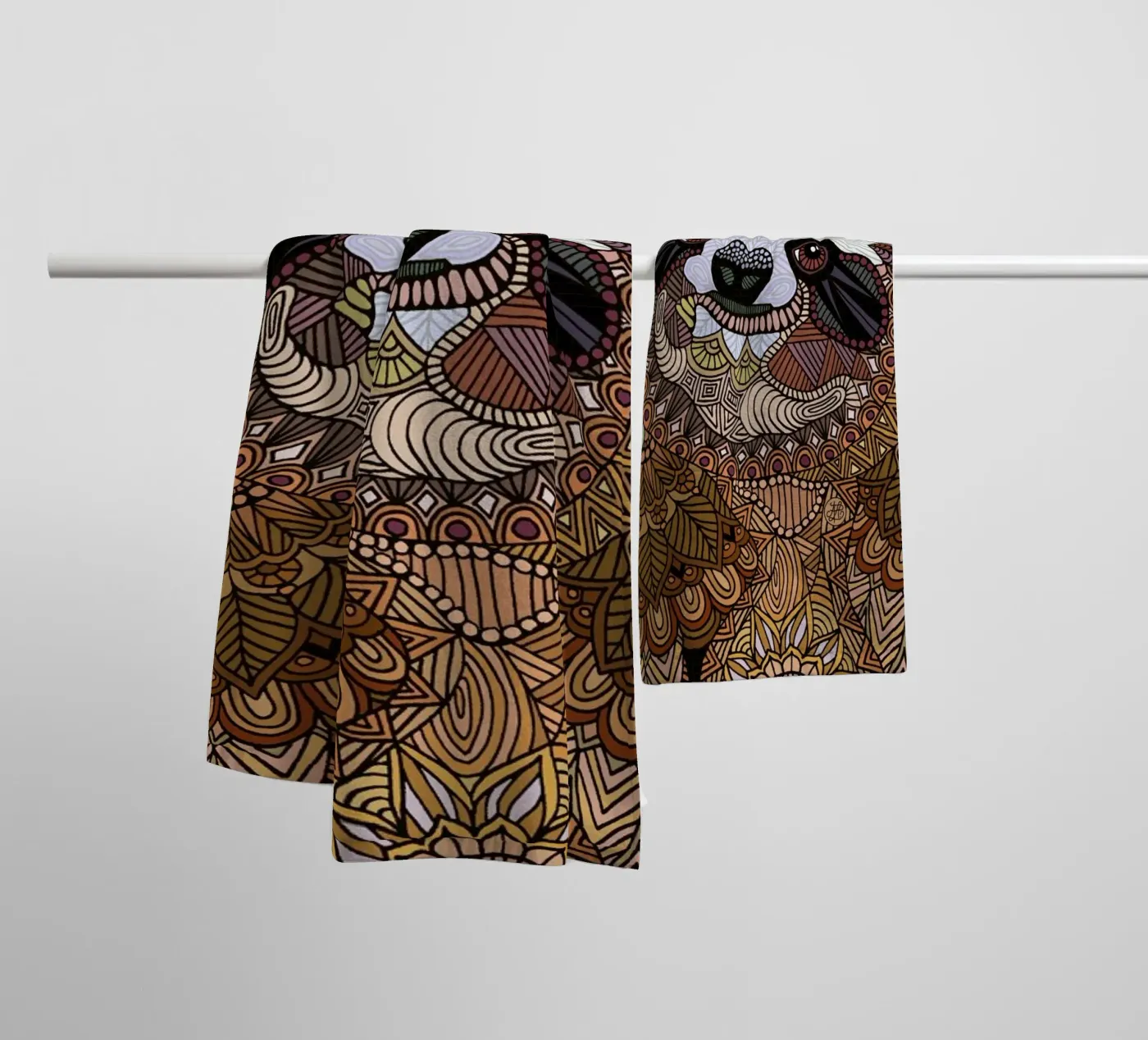 Smiling Sloth badhanddoek van Angelika Parker
