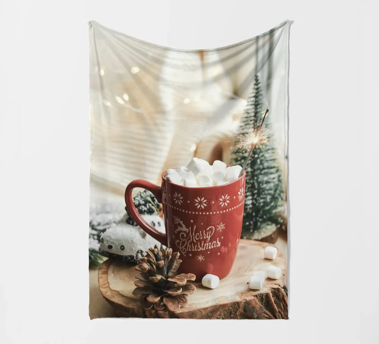Kerstmok met marshmallows - Gezellige kerst Art Print fleecedeken van Whole©