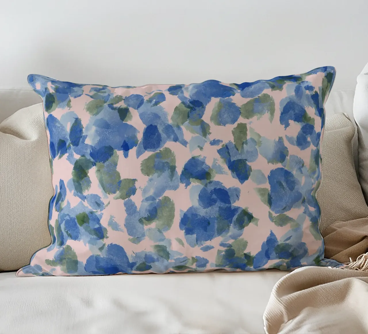 Soft Feminine Blue Pattern cuscino da anisillustration