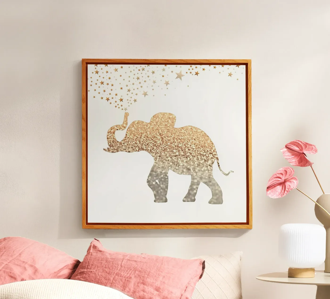 Gold Elephant plexiglass da Monika Strigel