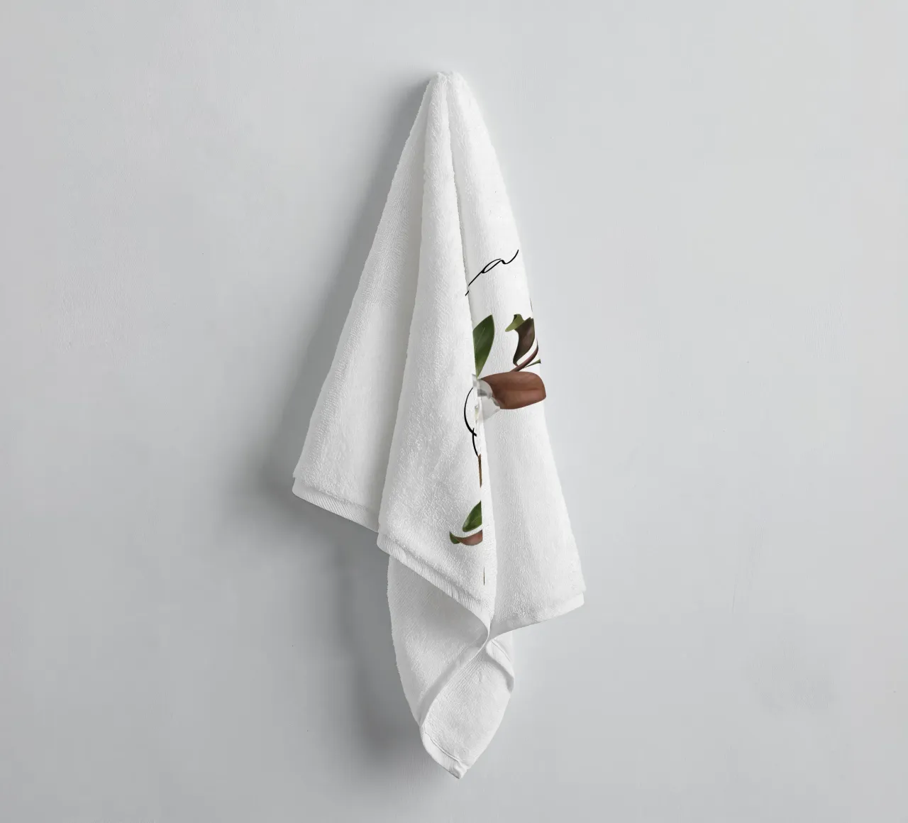 Magnolias bouquet with Name asciugamano da bagno da anisillustration