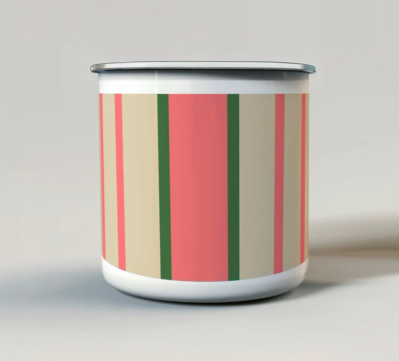 Strisce rosa-verde Regency tazza in smalto da Victoriabeyer