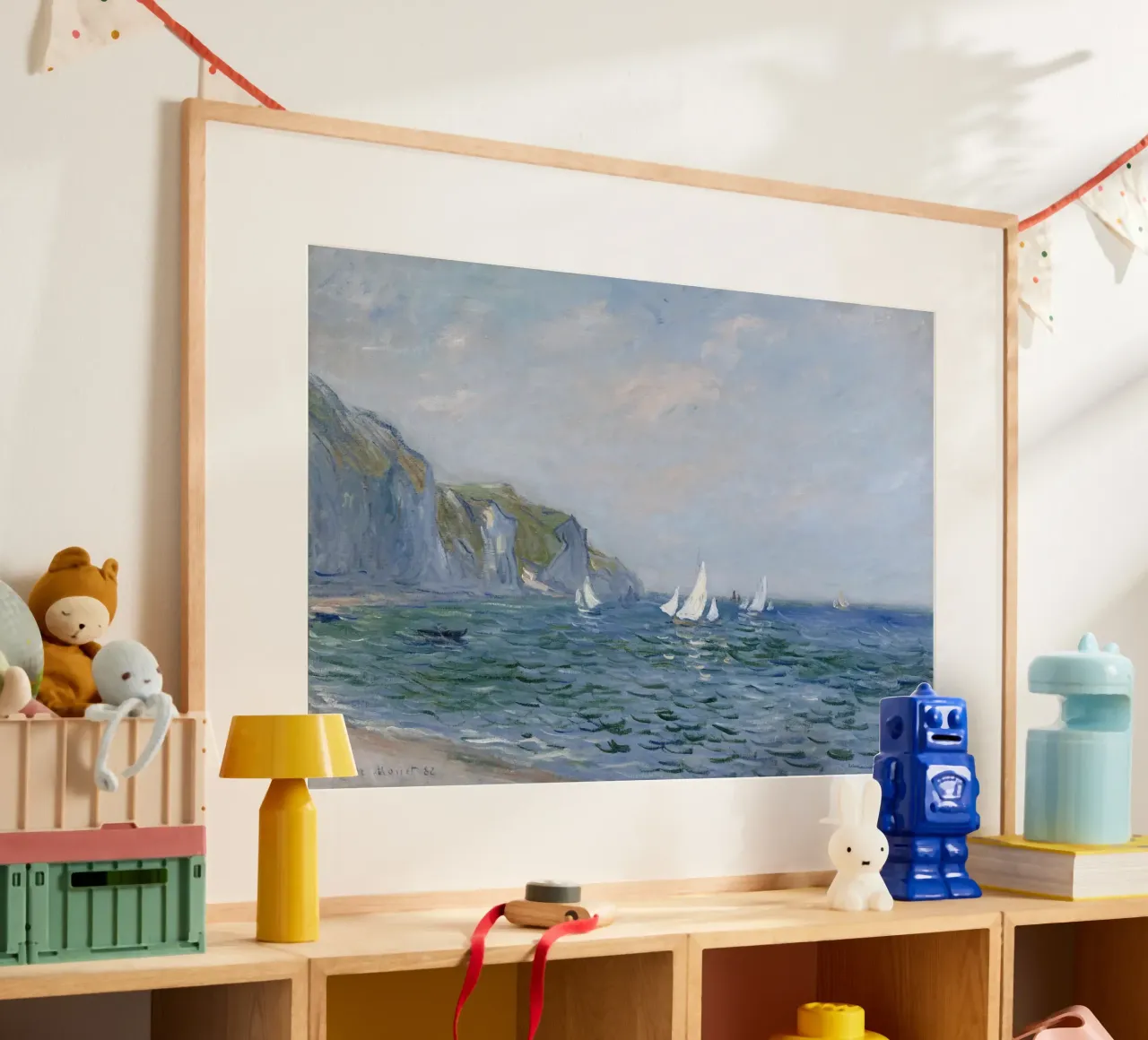 Monet - Scogliere e barche a vela a Pourville poster con telaio in alluminio da ARTOTHEK