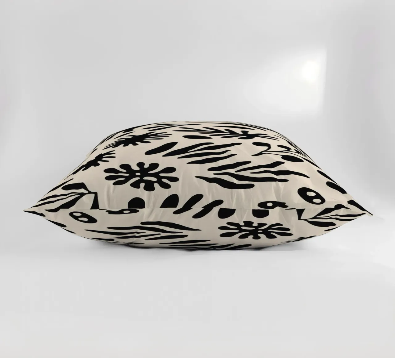 Black Shapes No 1 cuscino da treechild