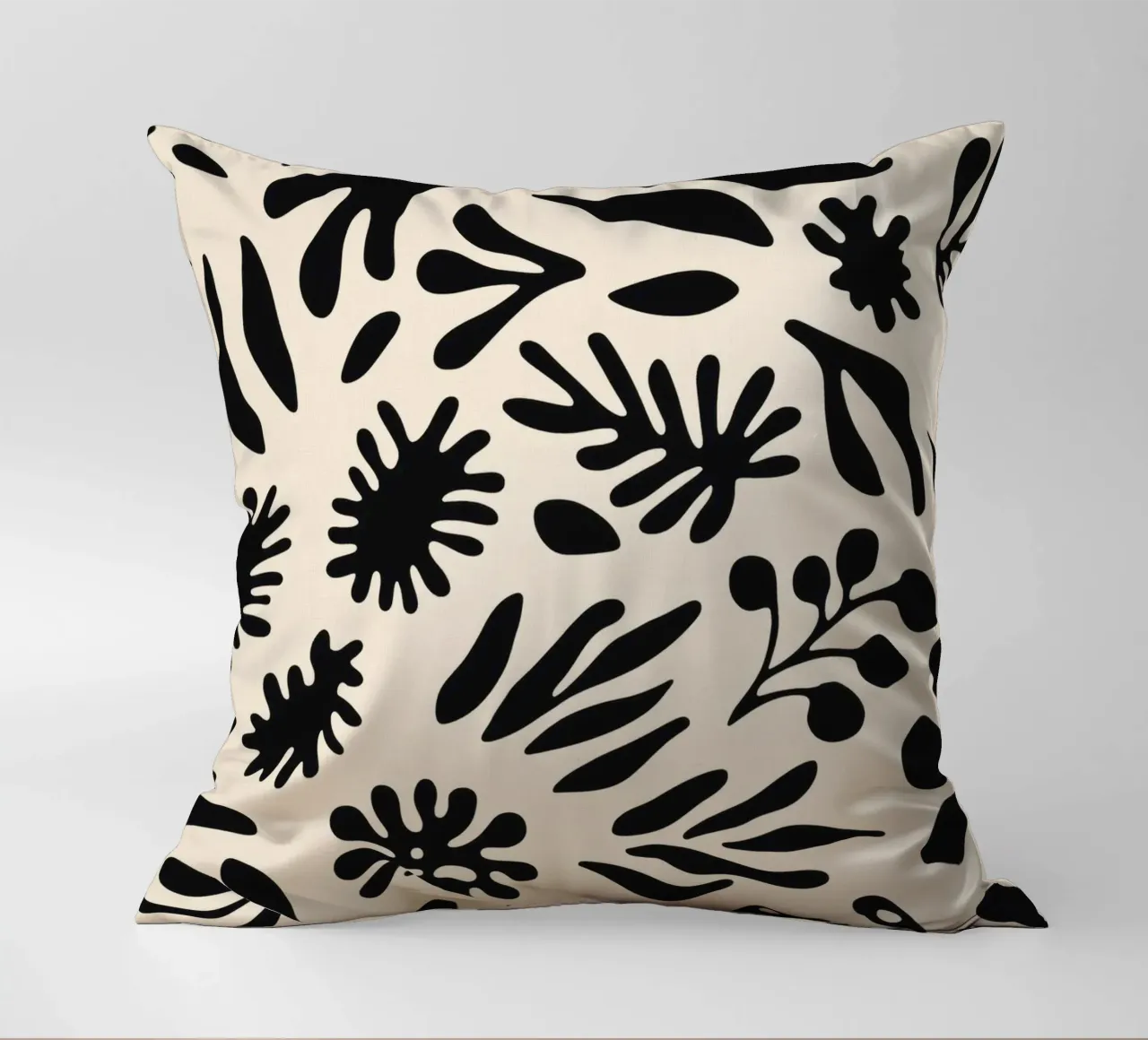 Black Shapes No 1 cuscino da treechild