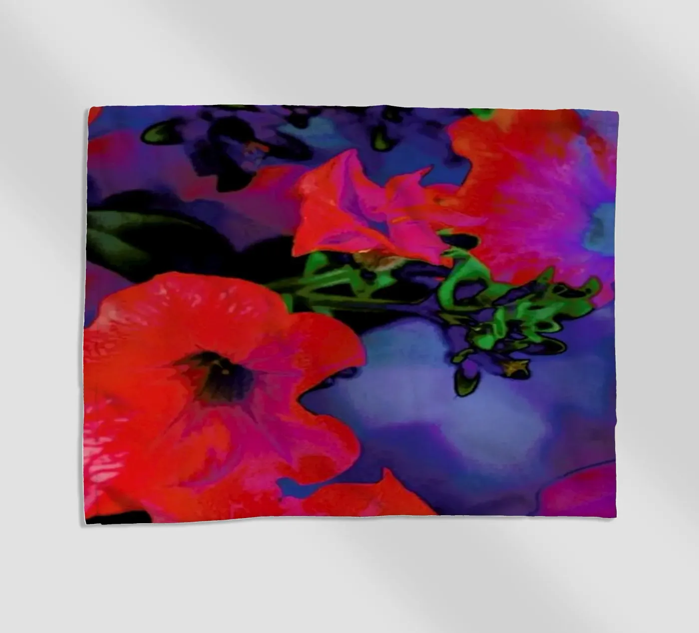 Ruby Red Vine Strandtuch von Amy Sia