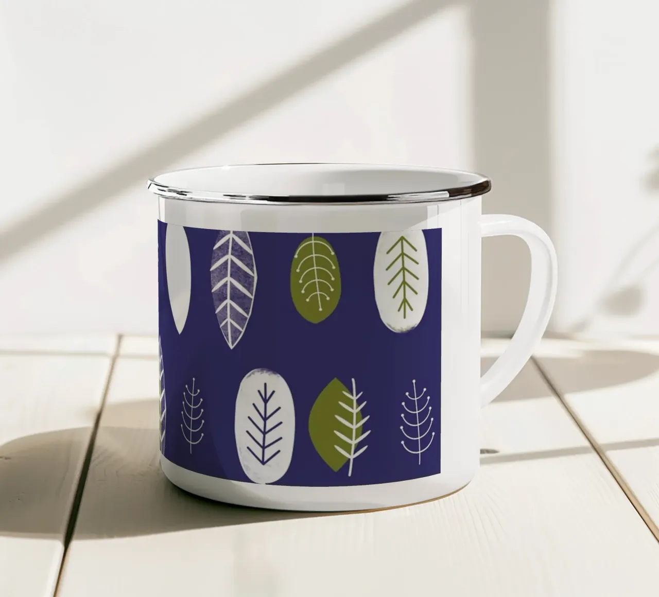 A Collection of Leaves tazza in smalto da Catherine Aguilar