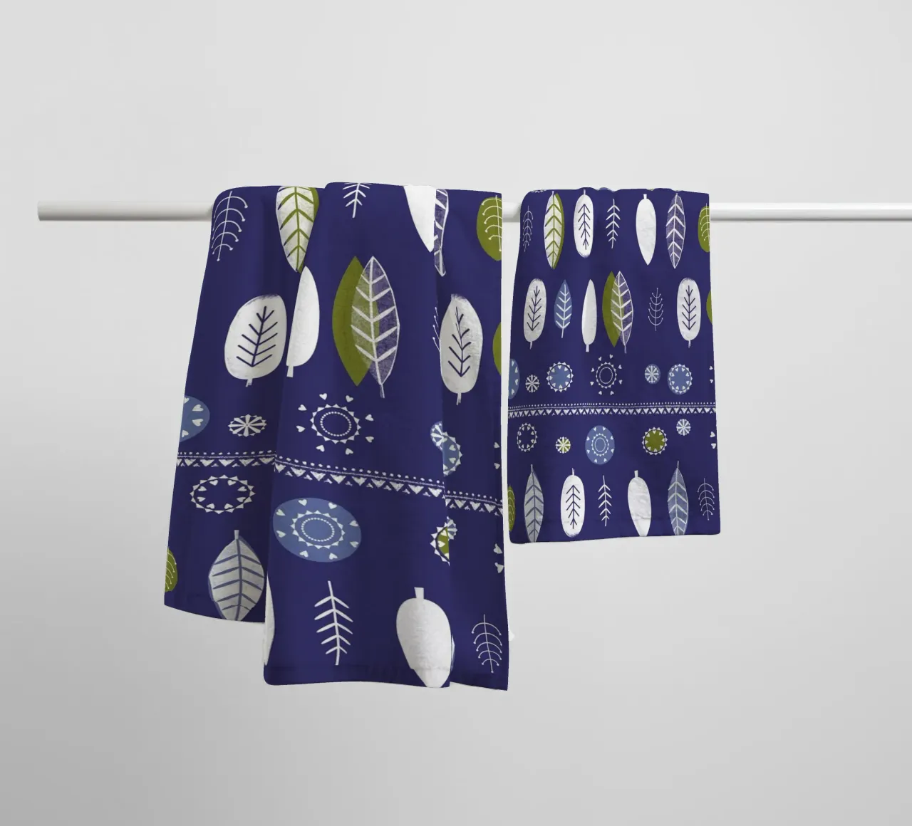 A Collection of Leaves asciugamano da bagno da Catherine Aguilar