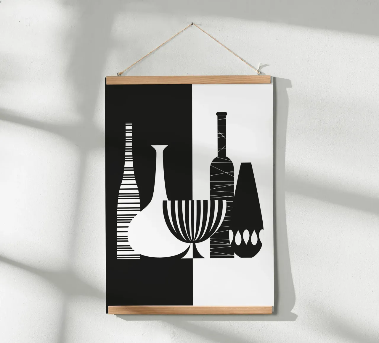 Still Life In Black And White poster con telaio in alluminio da Catherine Aguilar