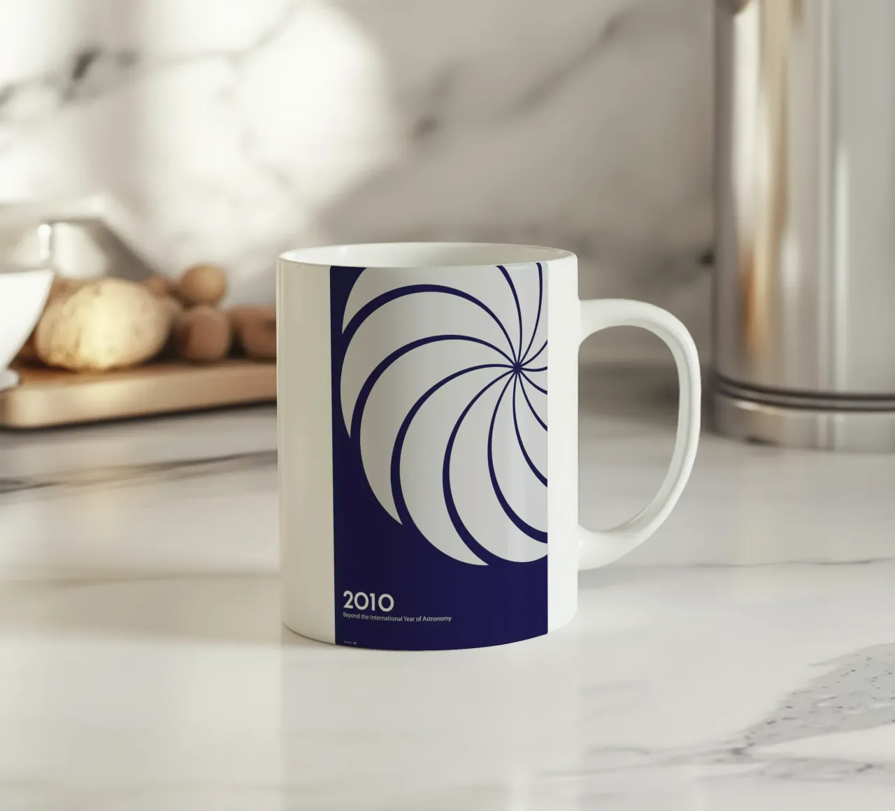 Beyond IYA #10 tazza in ceramica da Excites