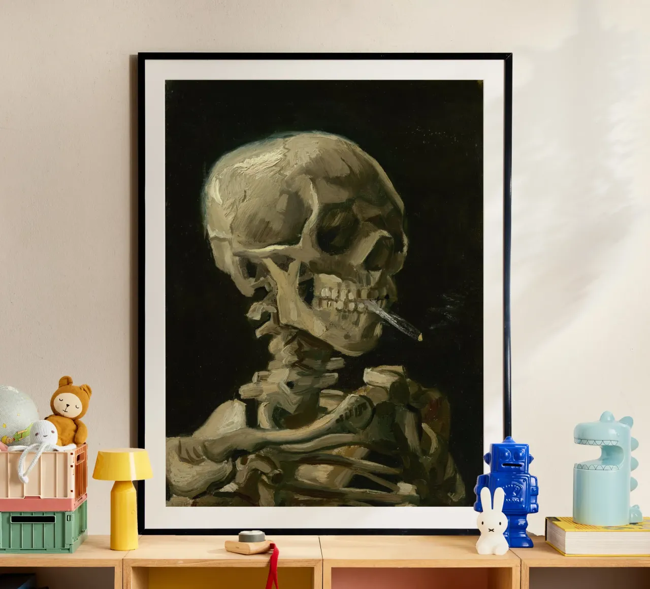 Vincent Van Gogh - Teschio di scheletro con sigaretta accesa poster da Timeless Artworks