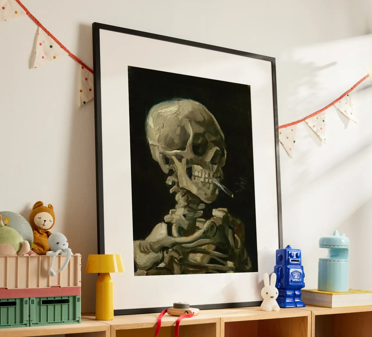 Vincent Van Gogh - Teschio di scheletro con sigaretta accesa poster da Timeless Artworks