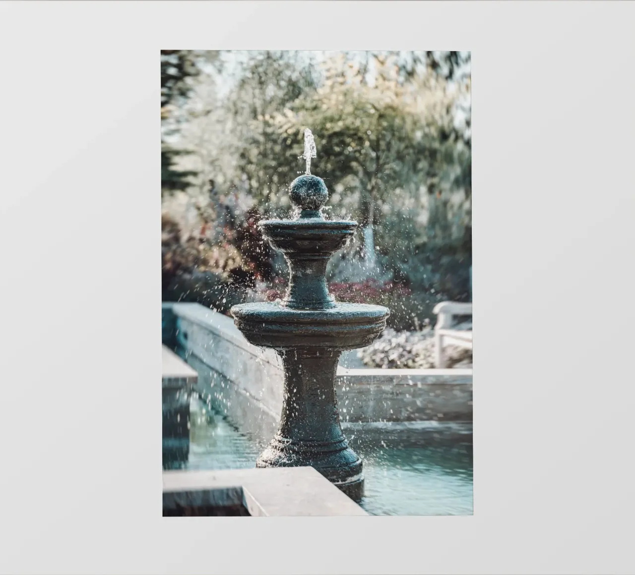 Fontaine Oasis de détente papier peint photo de Carinaprint