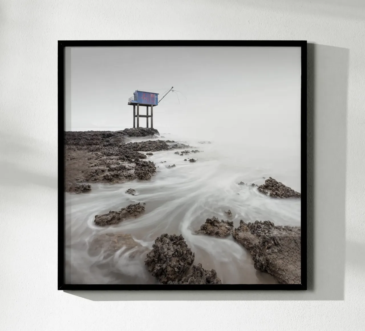 Cabane abandonnée II - Francia poster con telaio in alluminio da Håggard Photography | Ronny Behnert