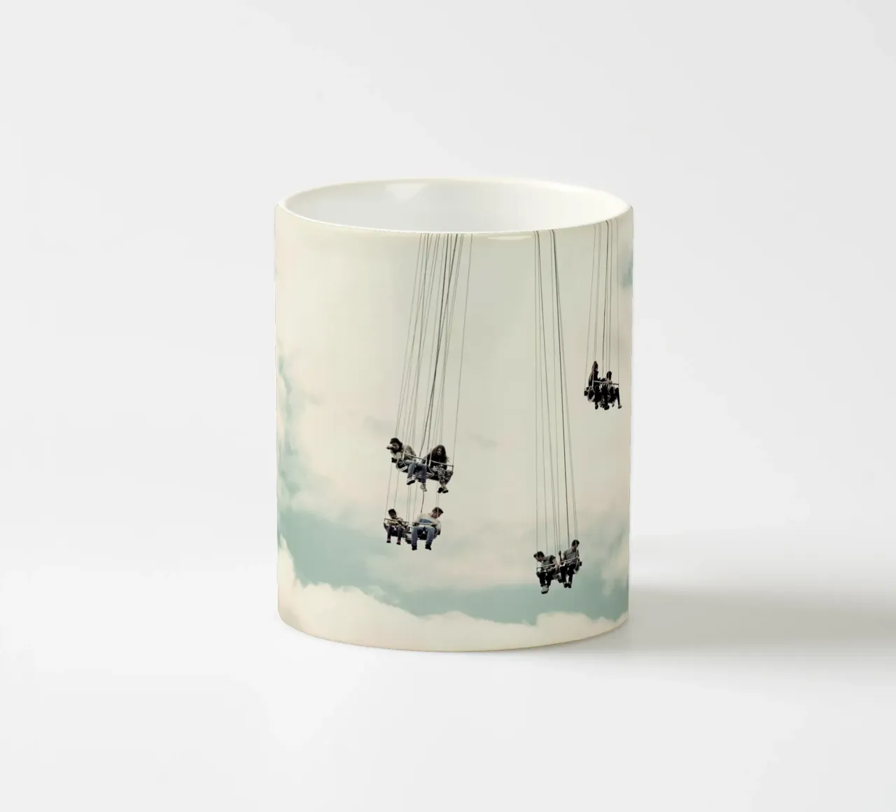 Groena Lund 2 tazza in ceramica da Michael Belhadi