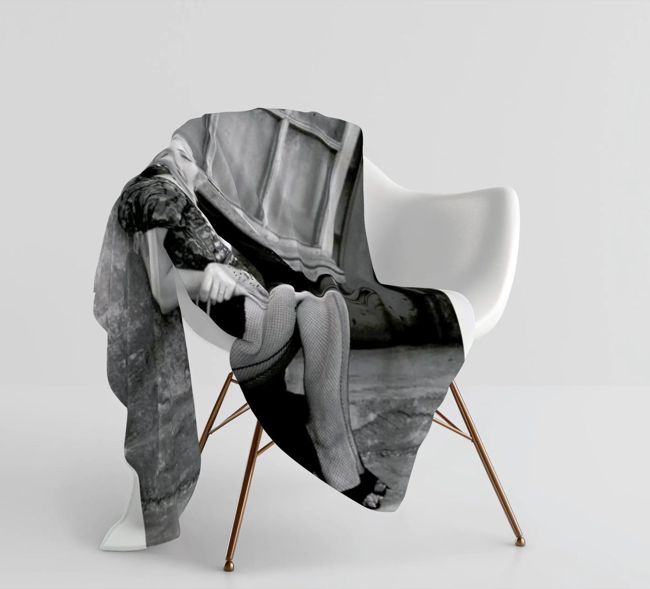 Marilyn Monroe in Bus Stop coperta in pile da Gallery Print and Art Limited