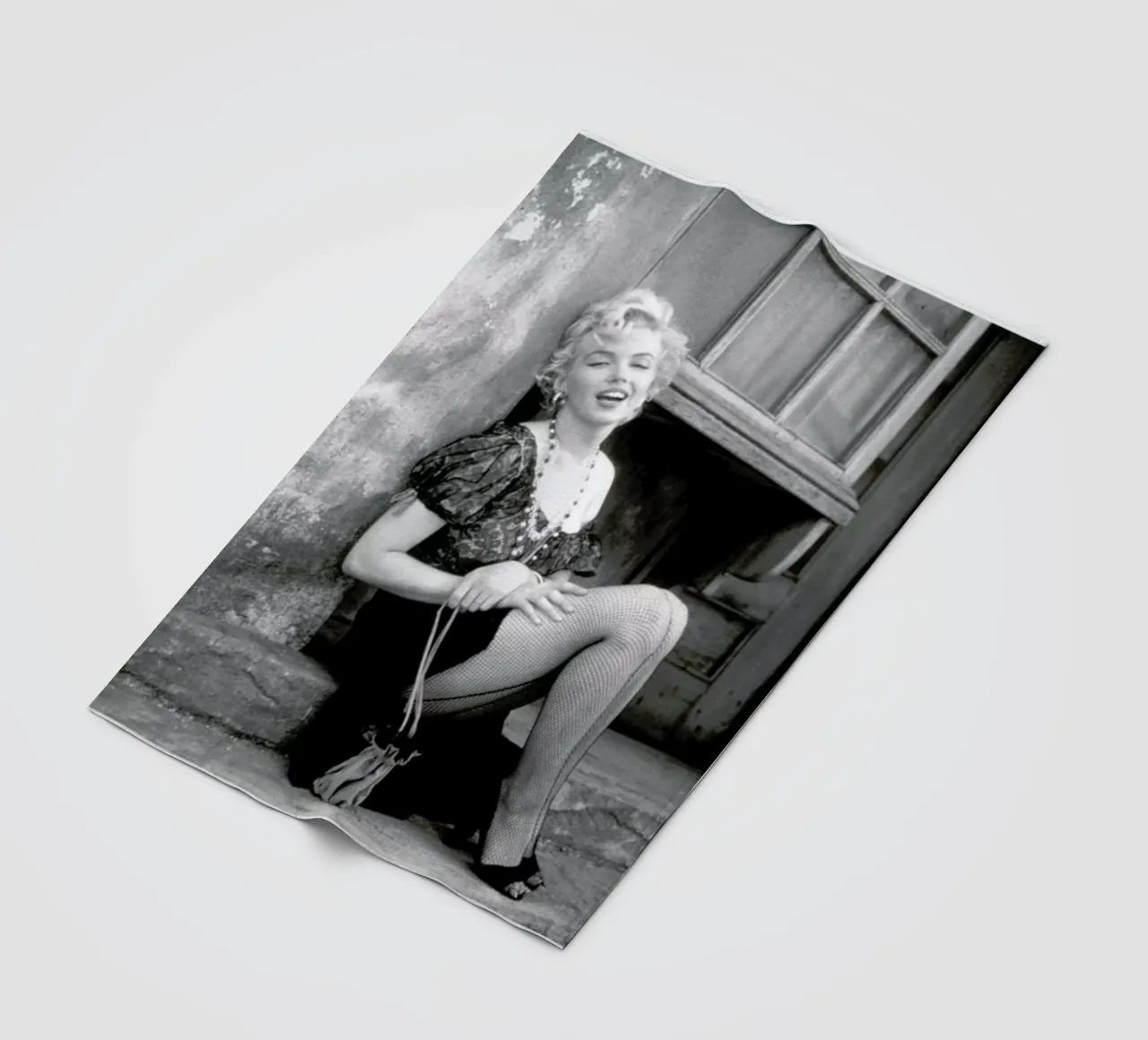 Marilyn Monroe in Bus Stop coperta in pile da Gallery Print and Art Limited