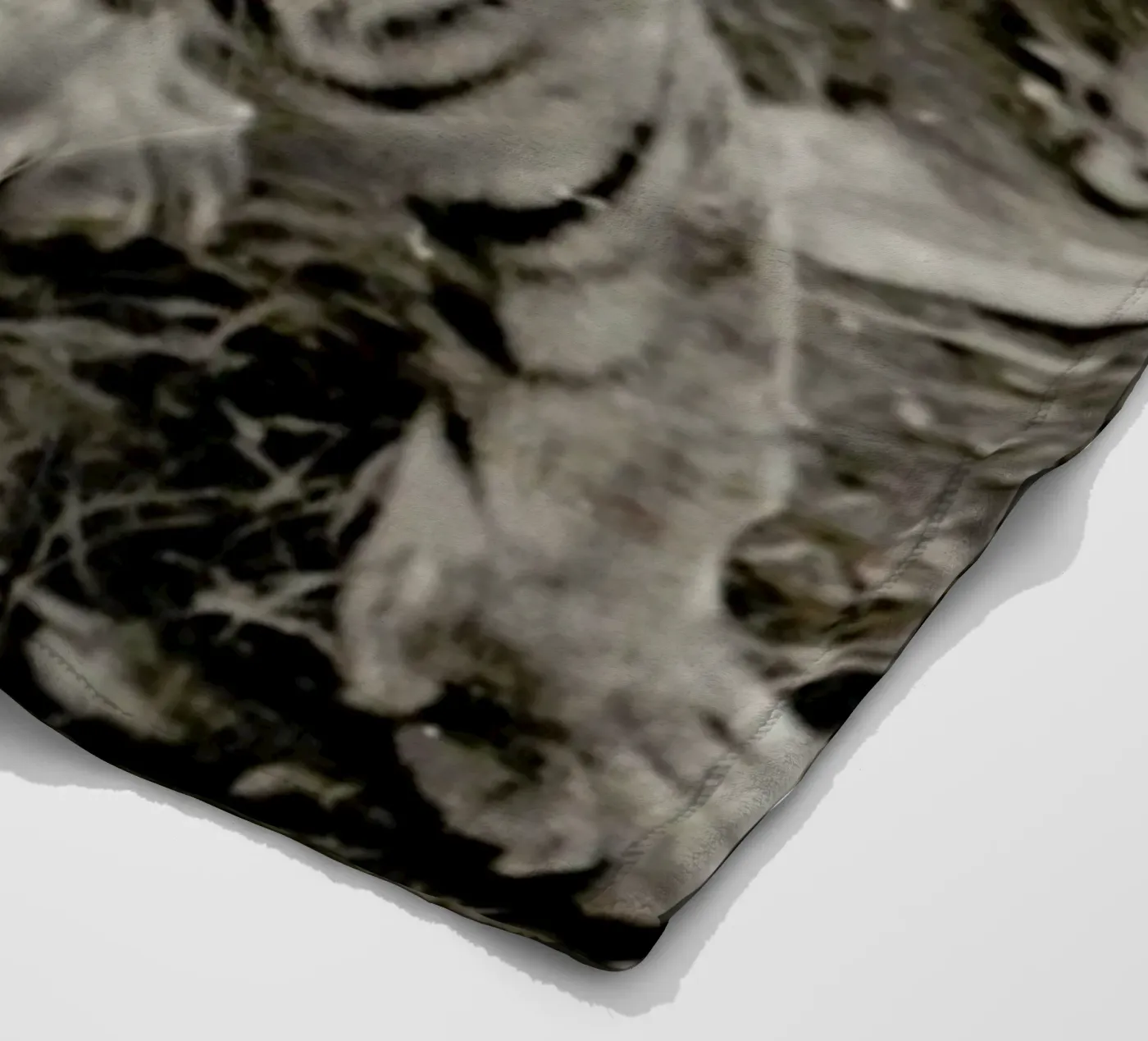 Aloha fleece blanket by Sophie Etchart