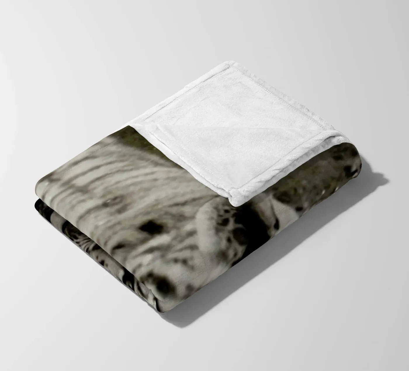 Aloha fleece blanket by Sophie Etchart