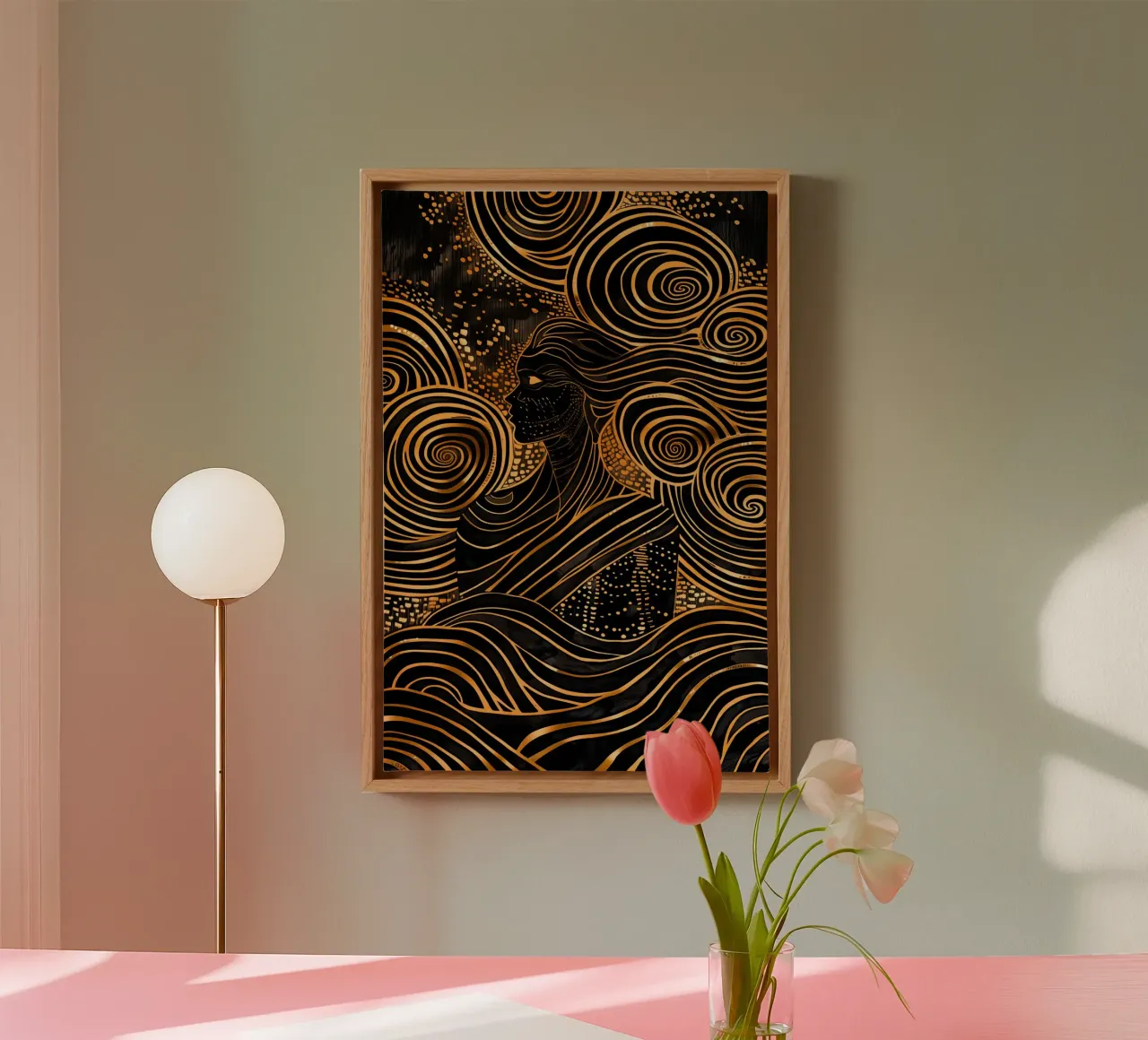 Mediterende vrouw met elegant goudpatroon canvas met Baklijst van Autofocus