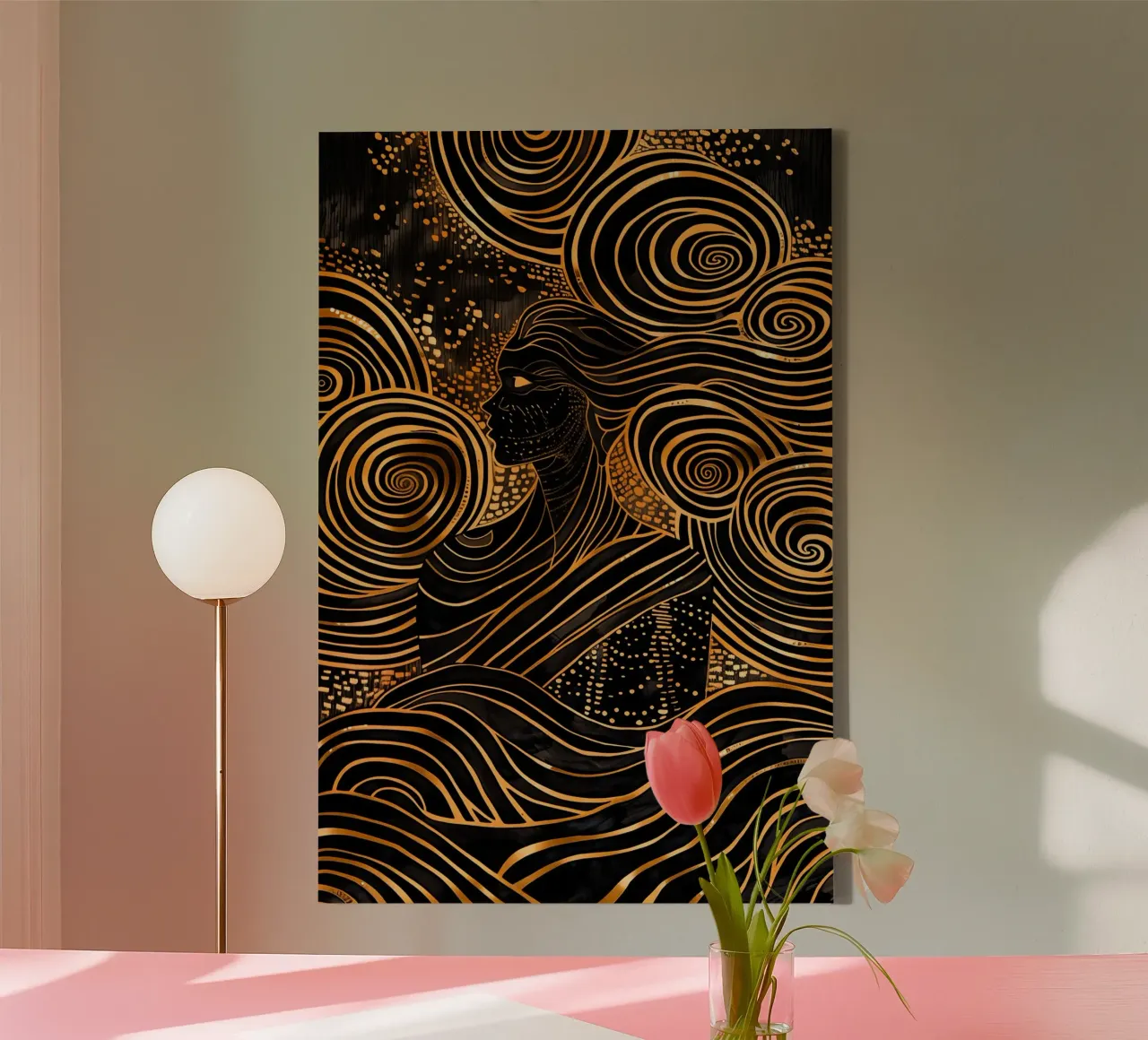 Mediterende vrouw met elegant goudpatroon canvas met Baklijst van Autofocus