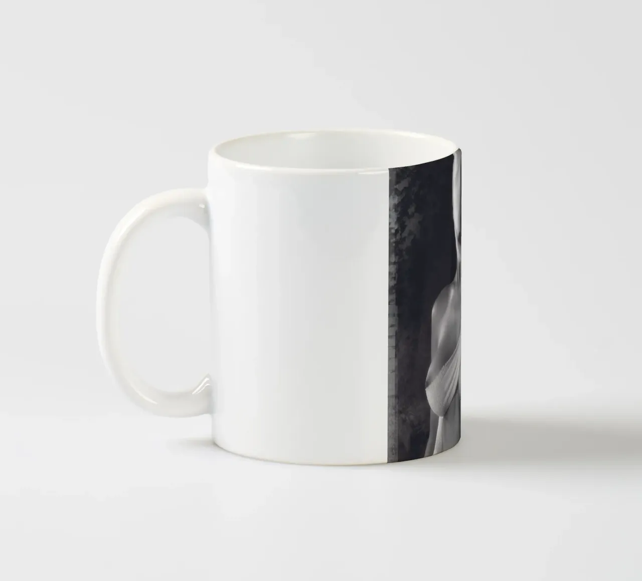 Ragazza bendata tazza in ceramica da Dave Hare Photography