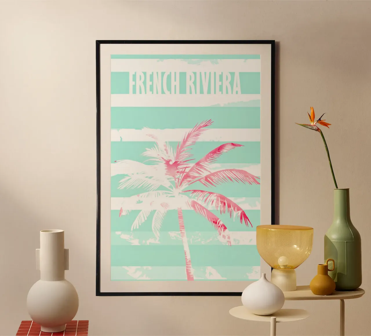 Costa Azzurra in rosa e turchese poster con telaio in legno da Autofocus