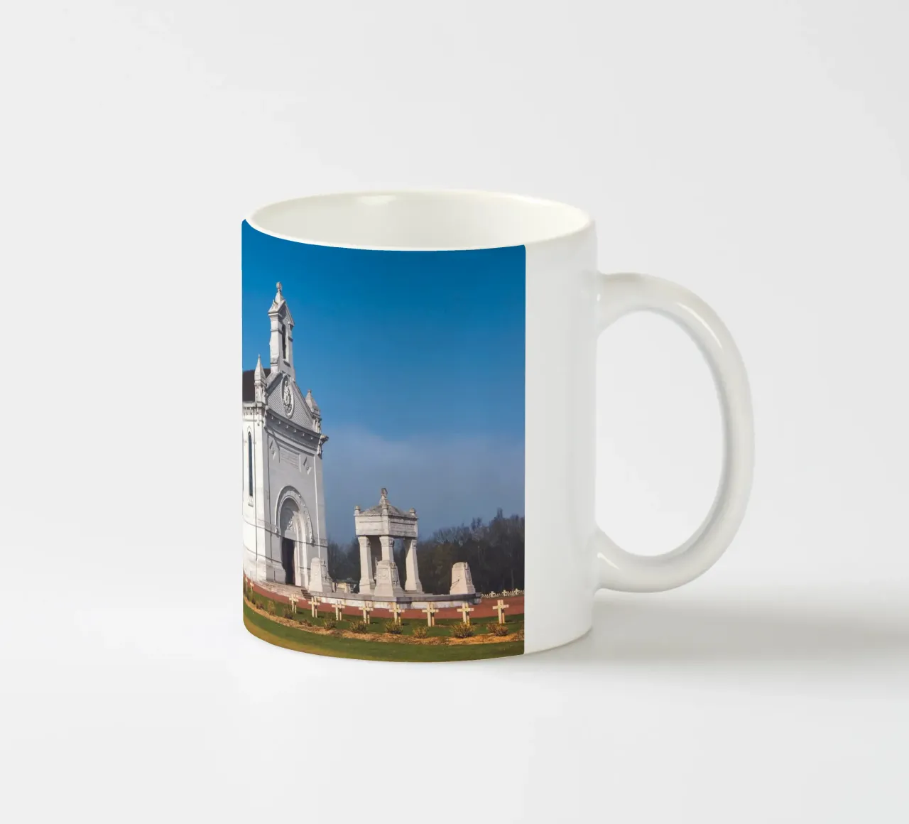 Notre Dame de Lorette, Arras. tazza in ceramica da Dave Hare Photography